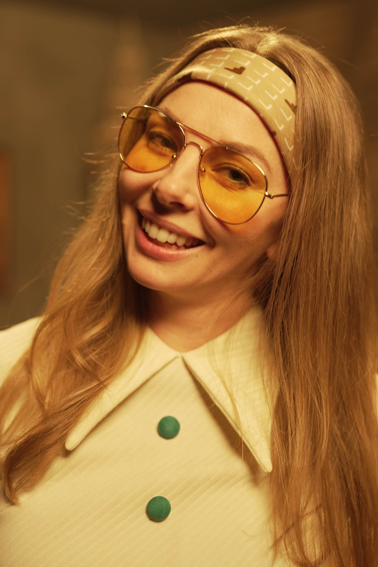Angela in the 70s Lounge review image 2