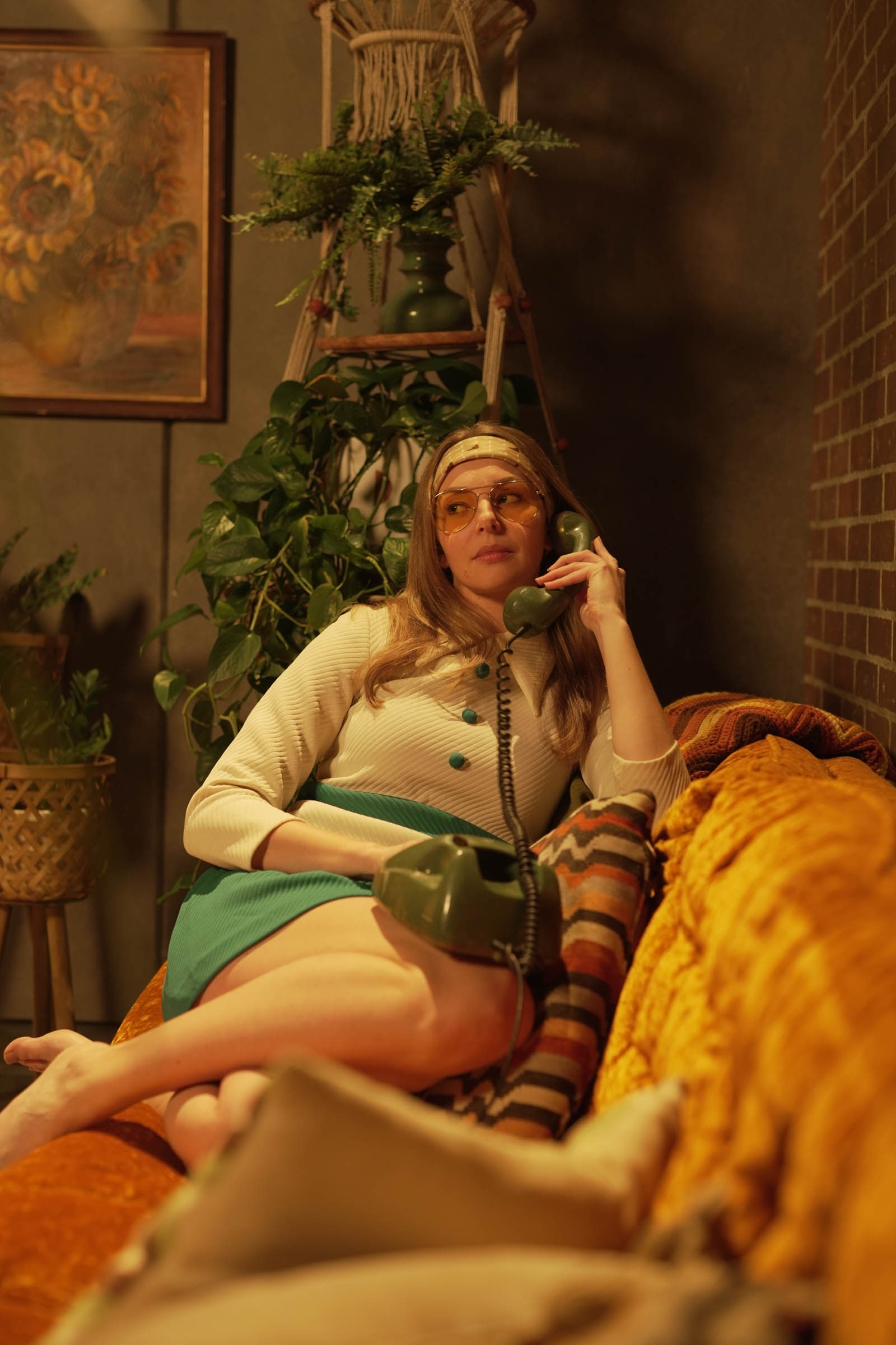 Angela in the 70s Lounge review image 9