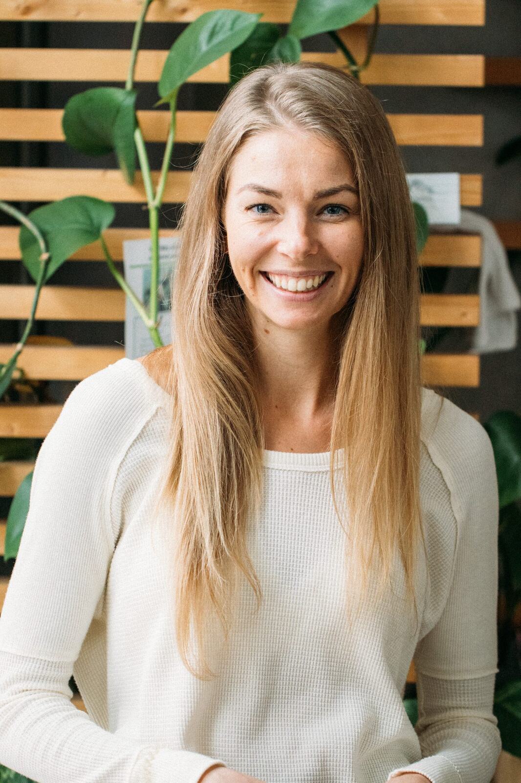 Float Space corporate story frame 4: A Float Space brand story with staff portraits, wellness atmosphere, red-light portrait texture and campaign-ready business imagery..