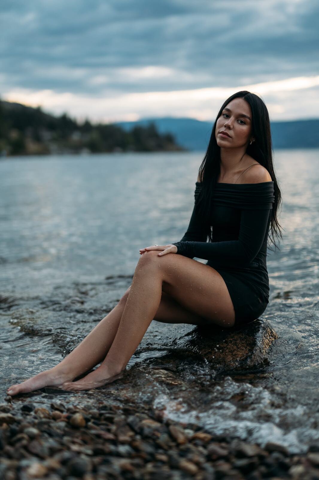 Shaylin at Bertram portraits story frame 19: A large Bertram session with water, green shade, outfit changes and Okanagan location detail that gives the story a clear place.