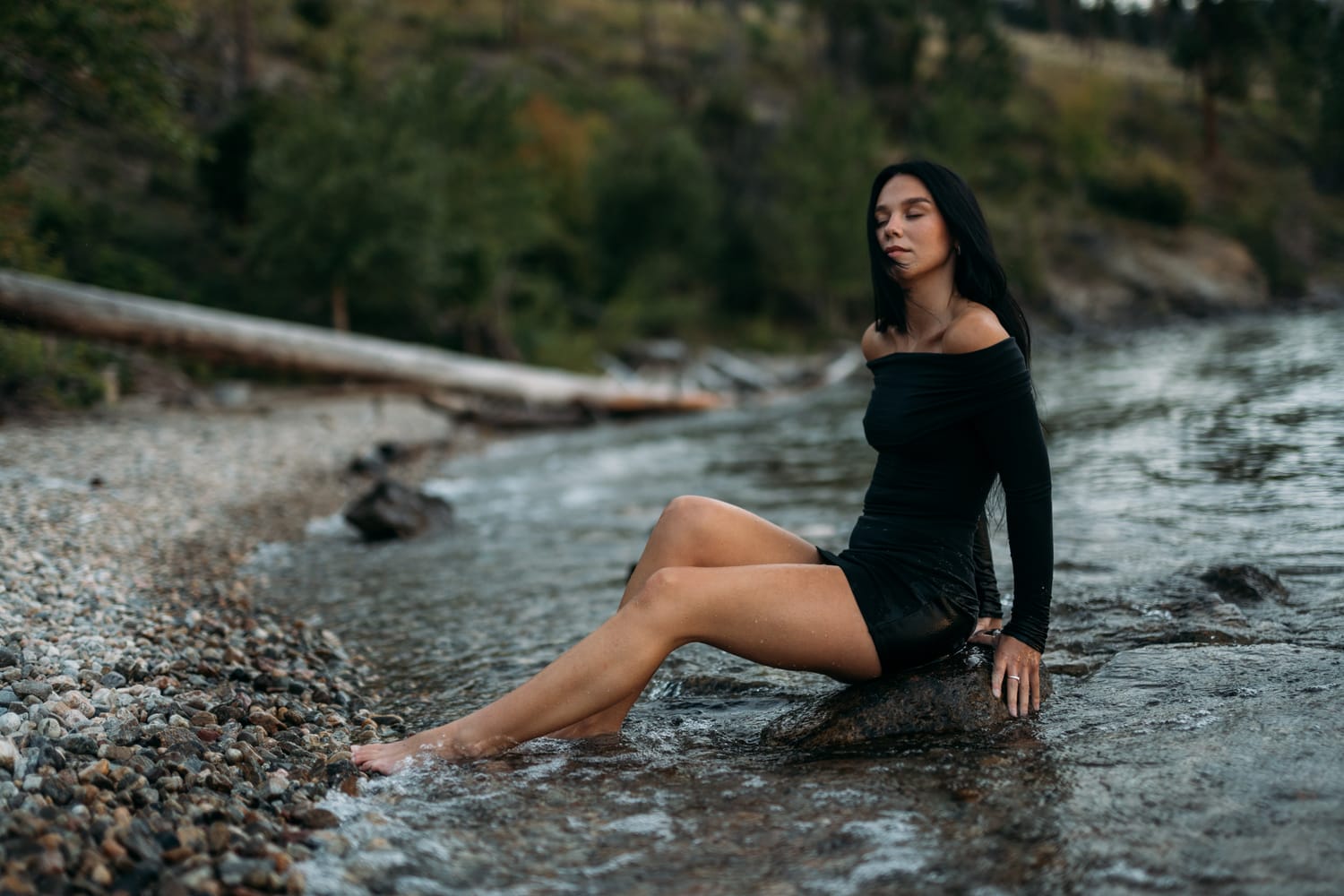 Shaylin at Bertram portraits story frame 20: A large Bertram session with water, green shade, outfit changes and Okanagan location detail that gives the story a clear place.