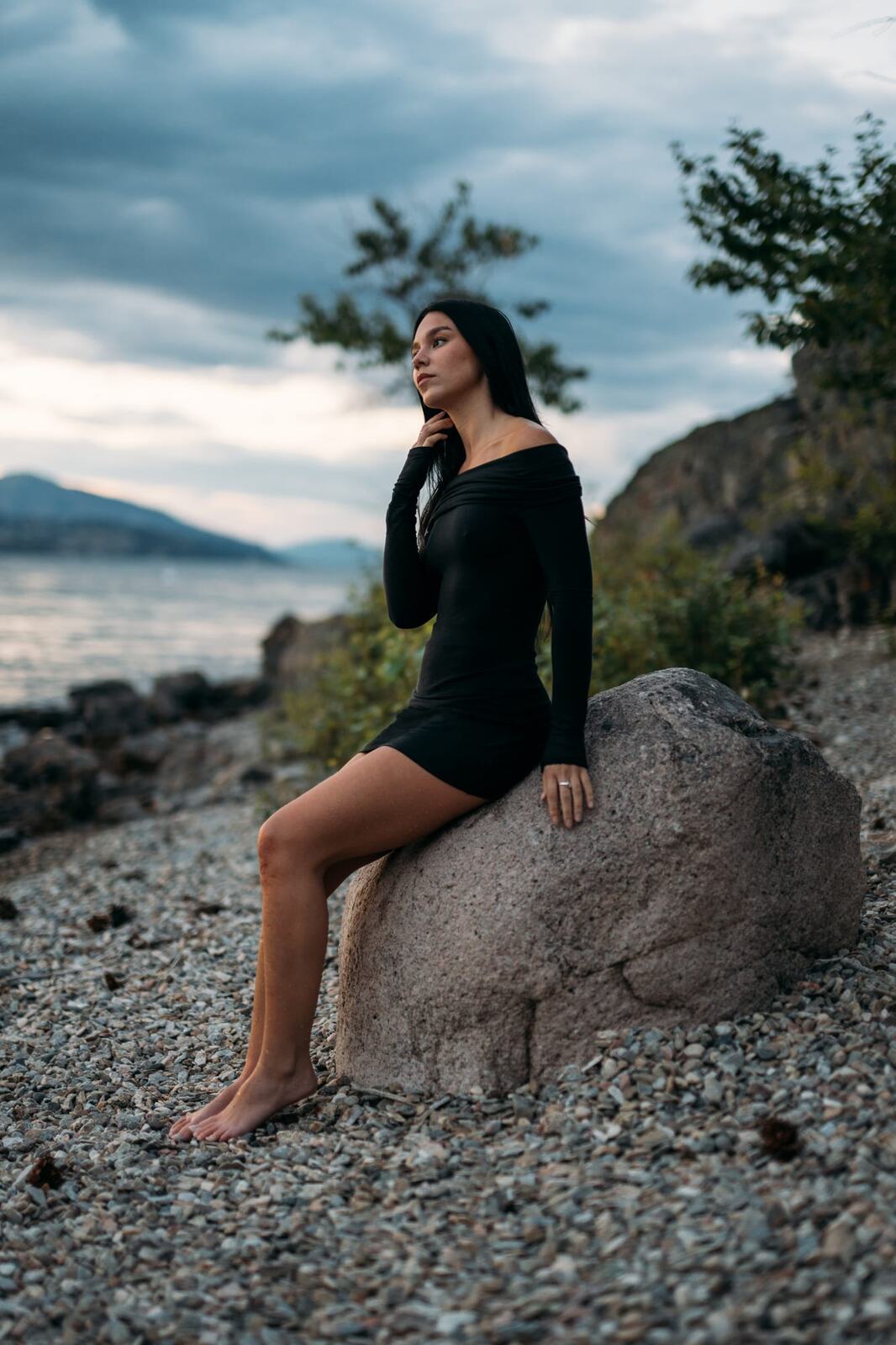 Shaylin at Bertram portraits story frame 25: A large Bertram session with water, green shade, outfit changes and Okanagan location detail that gives the story a clear place.