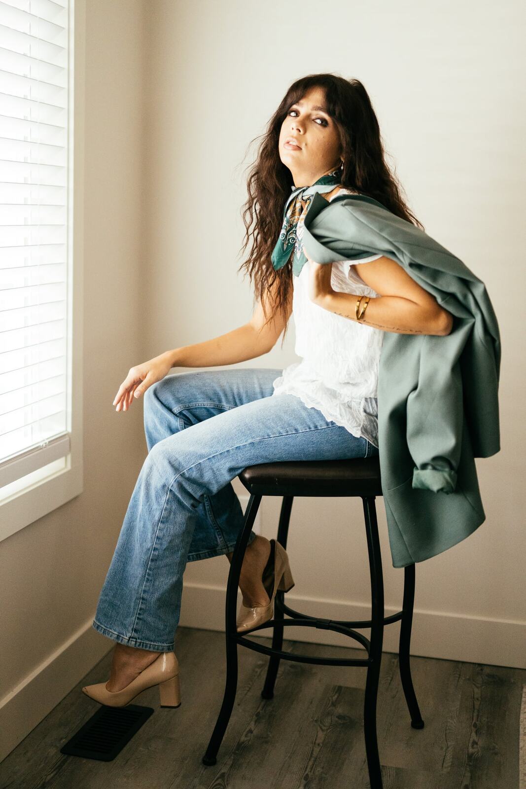 Sunny in Soft Indoor Light portraits story frame 2: A polished Sunny portrait set with a softer editorial feel.