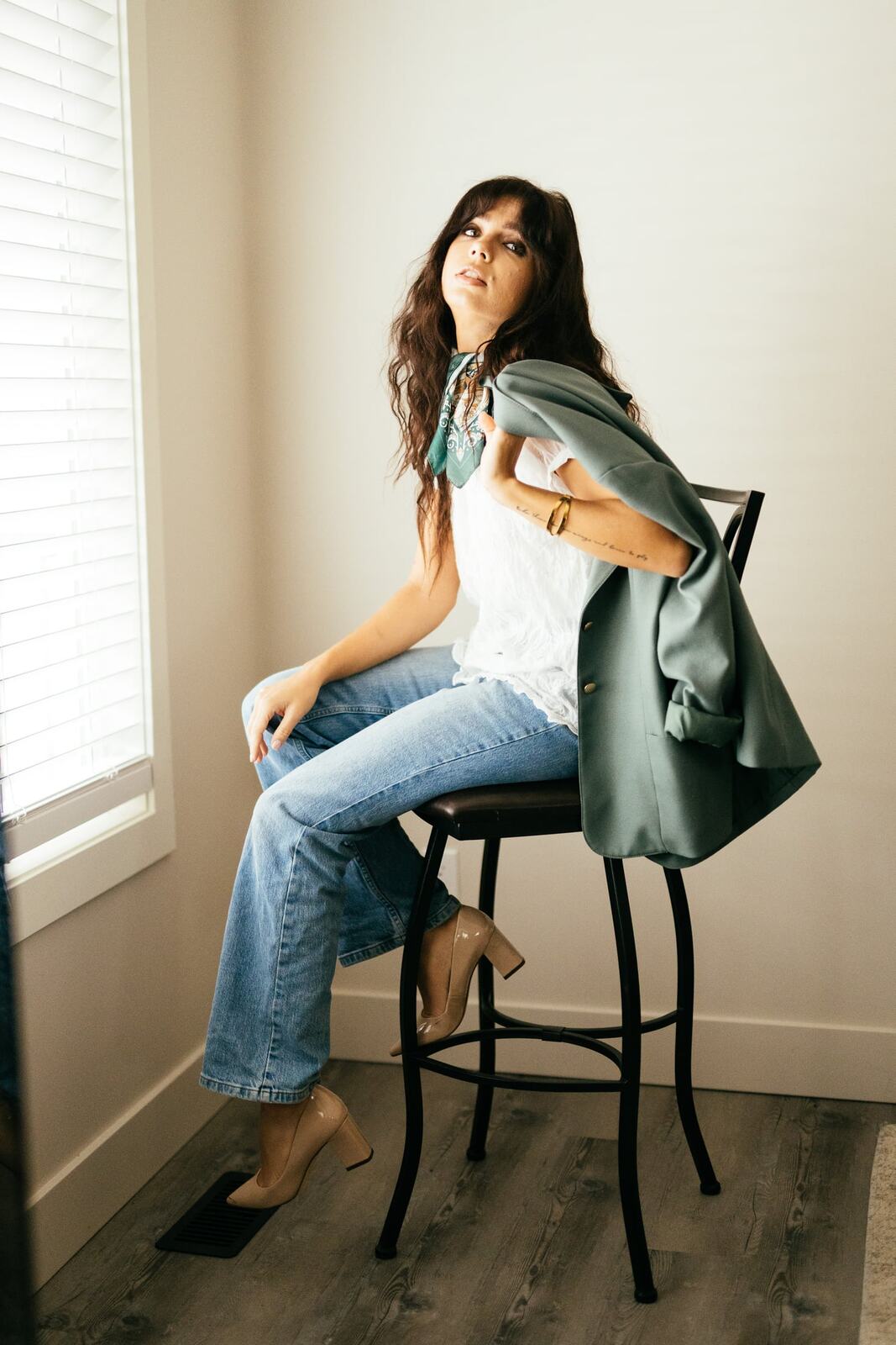Sunny in Soft Indoor Light portraits story frame 3: A polished Sunny portrait set with a softer editorial feel.