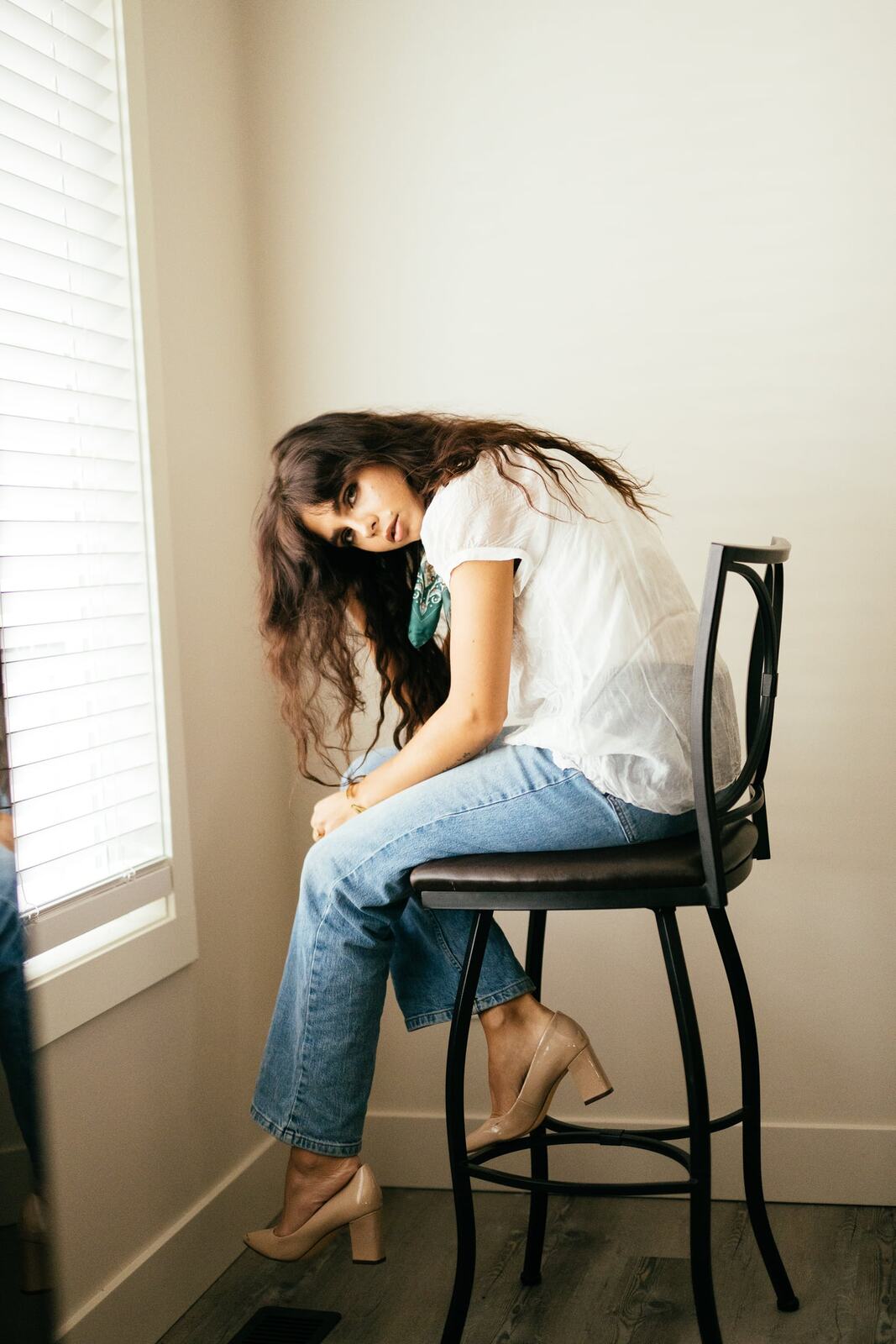 Sunny in Soft Indoor Light portraits story frame 12: A polished Sunny portrait set with a softer editorial feel.