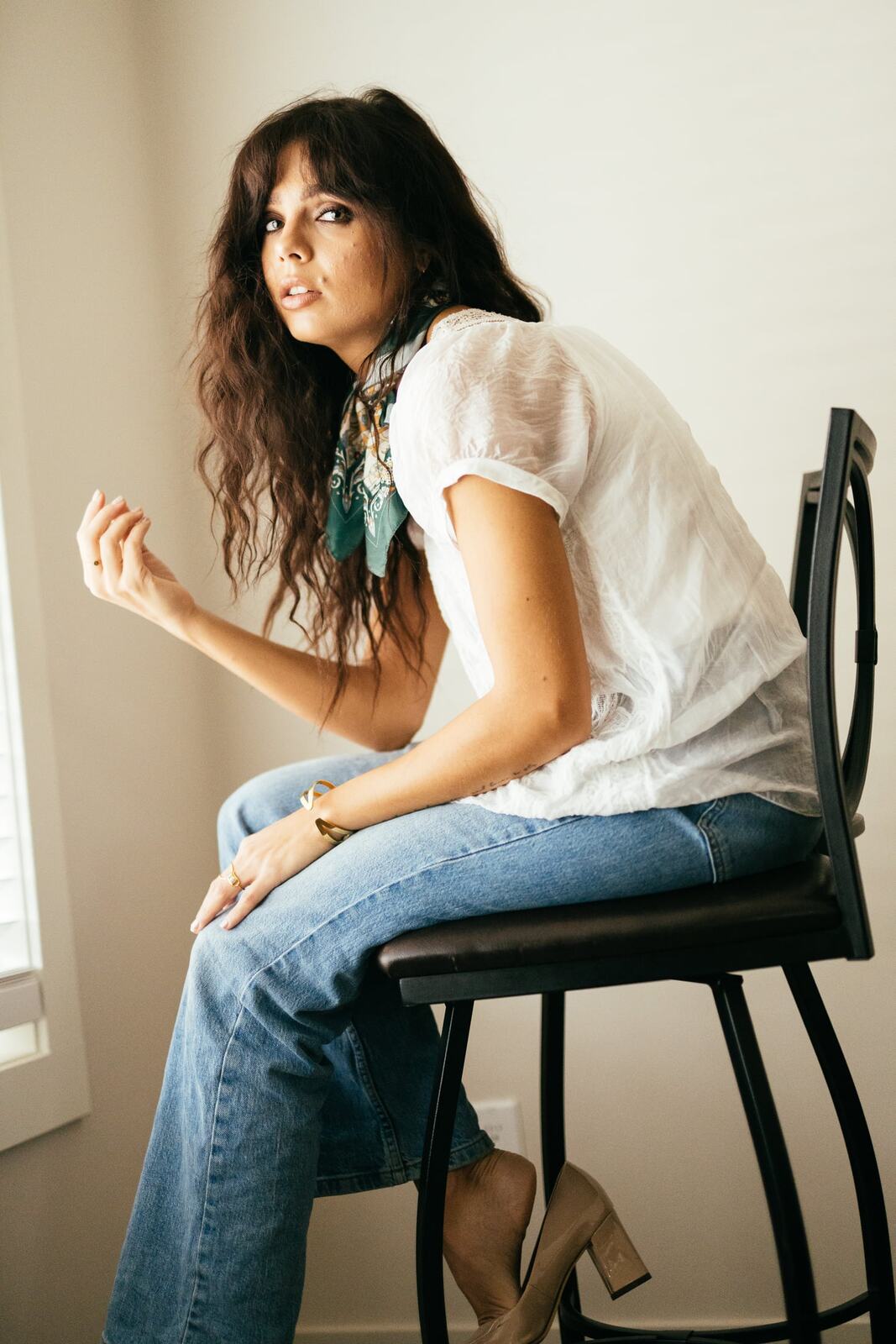 Sunny in Soft Indoor Light portraits story frame 19: A polished Sunny portrait set with a softer editorial feel.